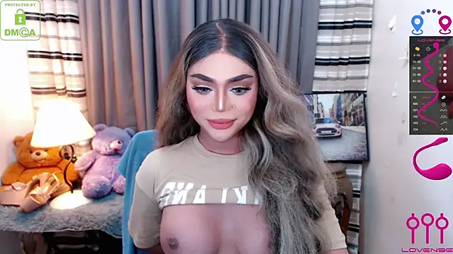 Fantacyoflove online show from 11-17-25, 05:41