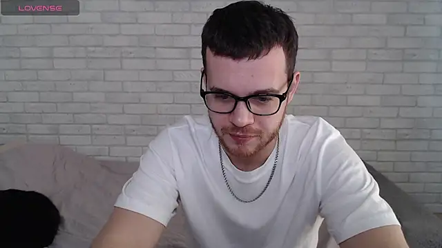 Snapshot of Alexxx_horny chatting on 03-21-26, 08:19 Alexxx horny online show from 03-21-26, 08:19