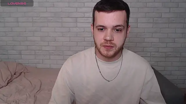 Snapshot of Alexxx_horny chatting on 05-30-26, 11:18 Alexxx horny online show from 05-30-26, 11:18