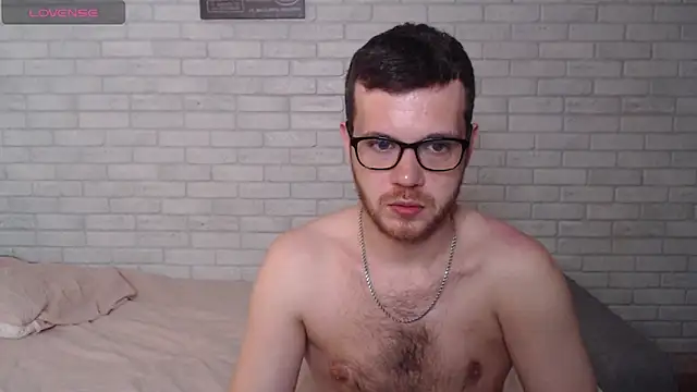 Snapshot of Alexxx_horny chatting on 07-17-26, 06:24 Alexxx horny online show from 07-17-26, 06:24