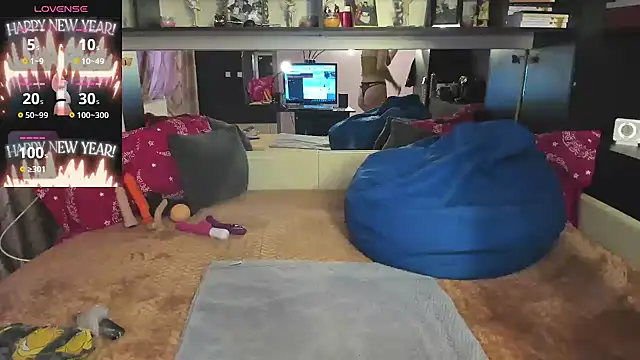 FoxyDom699 online show from 03-10-25, 09:32