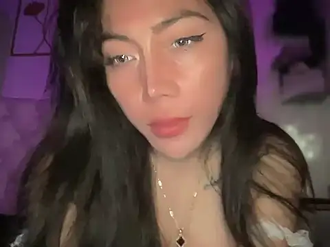 Snapshot of kristinestar chatting on 11-06-25, 12:44 kristinestar online show from 11-06-25, 12:44