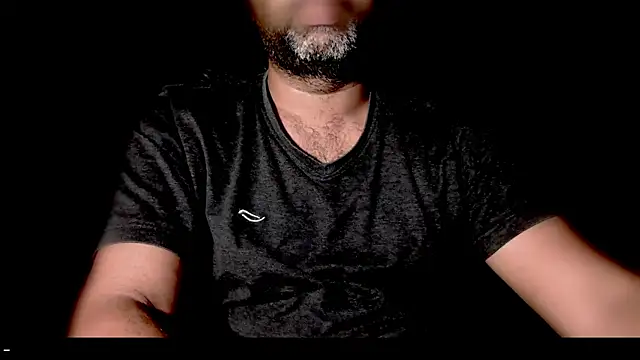 Snapshot of _x_rated_ chatting on 05-13-26, 04:37 x rated online show from 05-13-26, 04:37