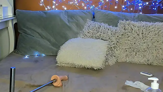 MiaBeeXX online show from 02-28-25, 11:14