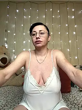 Amberhotqueen online show from 01-19-26, 08:40