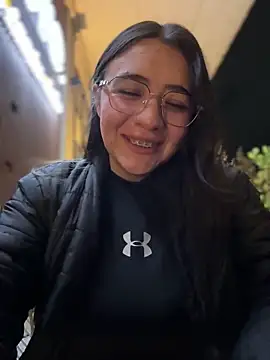 Snapshot of vaneelee chatting on 04-10-26, 03:23 vaneelee online show from 04-10-26, 03:23