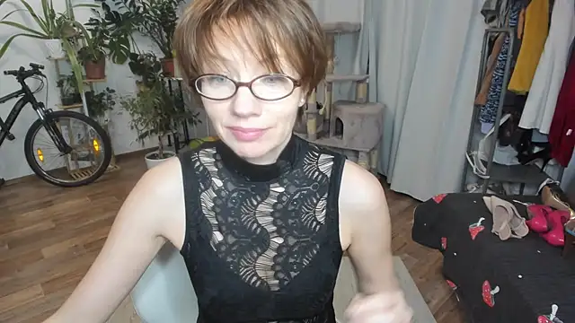 Snapshot of Constancia_pure chatting on 02-09-25, 06:58 Constancia pure online show from 02-09-25, 06:58