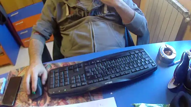 Snapshot of Tango128 chatting on 10-14-25, 10:05 Tango128 online show from 10-14-25, 10:05