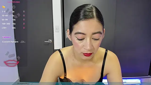 MeganWhite3 online show from 12-16-25, 04:28