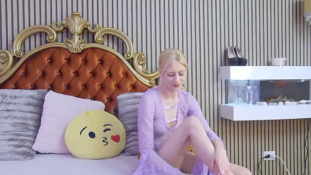 SiennaShapiro online show from 01-17-26, 02:22