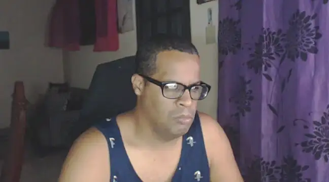 Snapshot of thesugar32 chatting on 01-21-25, 01:39 thesugar32 online show from 01-21-25, 01:39