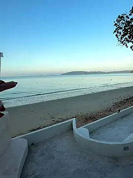 LilliThelo online show from 12-21-25, 12:07