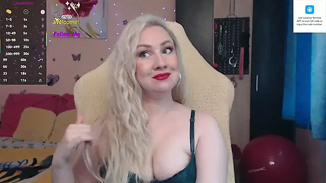 Snapshot of MissLexyGold chatting on 09-25-25, 12:42 MissLexyGold online show from 09-25-25, 12:42