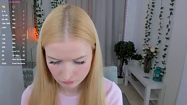 Laly Peach online show from 11-23-25, 05:24