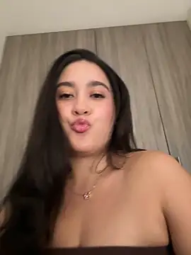 Nina lovi online show from 06-14-26, 12:30