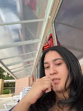 Nina lovi online show from 07-19-26, 09:07