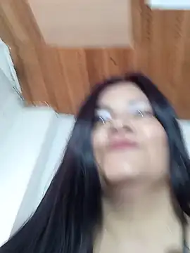 Snapshot of salomexlove_20 chatting on 06-16-26, 01:25 salomexlove 20 online show from 06-16-26, 01:25