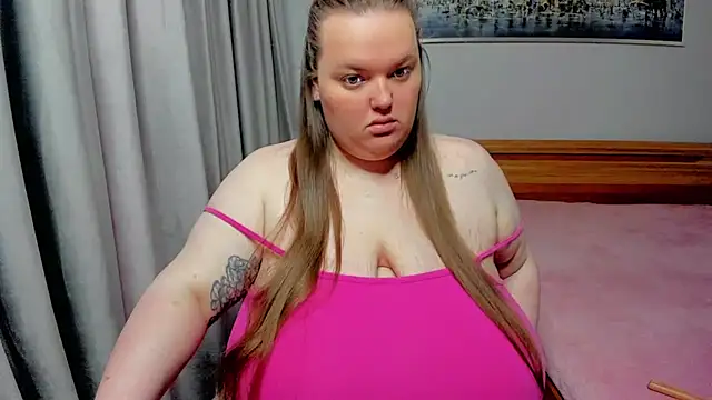 Snapshot of _MarryGirl_ chatting on 10-02-25, 01:40  MarryGirl  online show from 10-02-25, 01:40