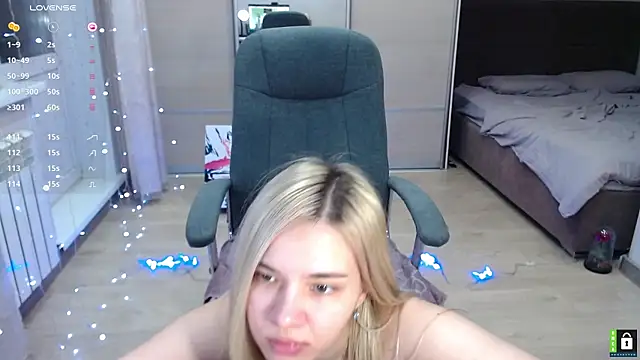 Snapshot of Lana__Nova chatting on 01-24-25, 11:15 Lana  Nova online show from 01-24-25, 11:15