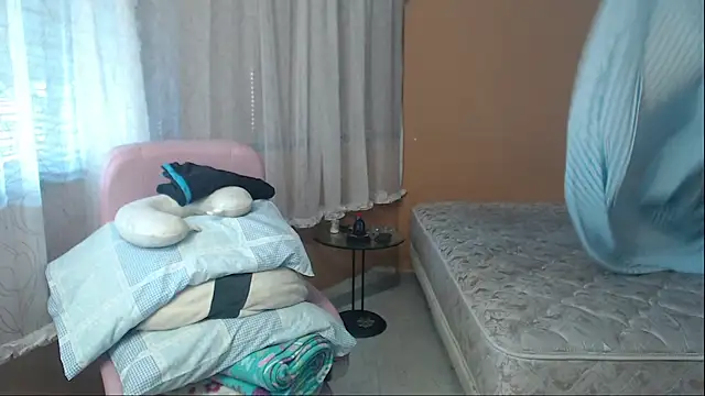 moon cat85 online show from 07-13-26, 04:43