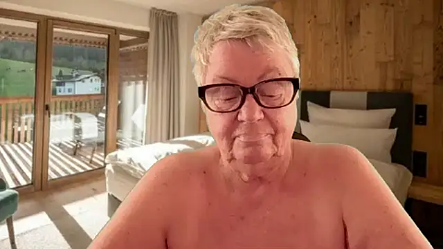 GrannyChrissy68 online show from 03-22-26, 01:36