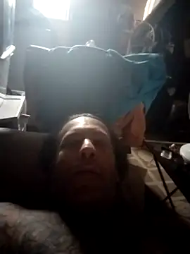 trucker1979 online show from 04-21-26, 01:28