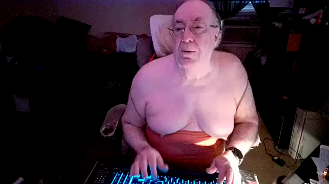 Snapshot of Toastir chatting on 01-12-25, 03:03 Toastir online show from 01-12-25, 03:03