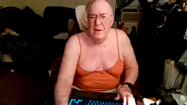 Snapshot of Toastir chatting on 10-01-25, 09:54 Toastir online show from 10-01-25, 09:54