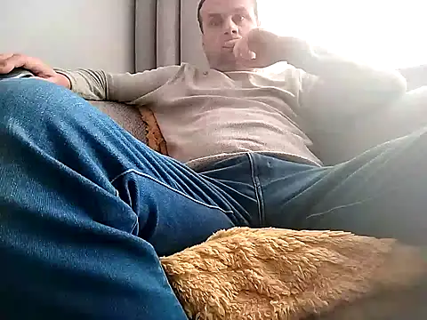 grzes19763 online show from 10-15-25, 09:42