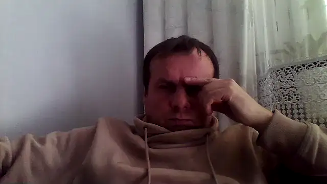 Snapshot of grzes19763 chatting on 05-13-26, 08:34 grzes19763 online show from 05-13-26, 08:34