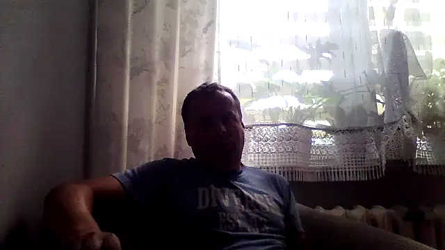 Snapshot of grzes19763 chatting on 06-27-26, 12:10 grzes19763 online show from 06-27-26, 12:10
