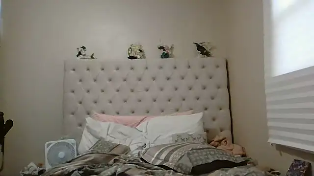 beautylovess online show from 07-18-26, 02:54