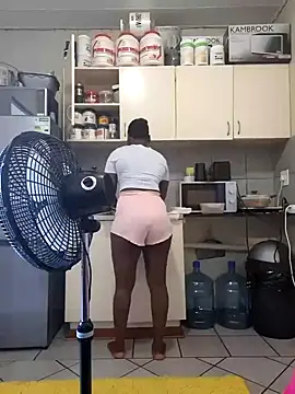 Snapshot of FitSelina66 chatting on 03-01-25, 07:51 FitSelina66 online show from 03-01-25, 07:51