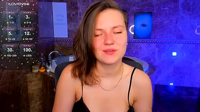 MelindaTin online show from 06-18-26, 01:17
