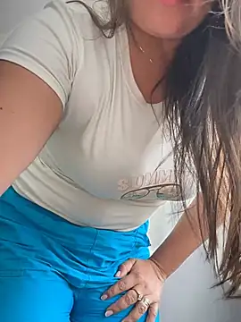 Ixchel Anaid online show from 04-21-26, 06:12