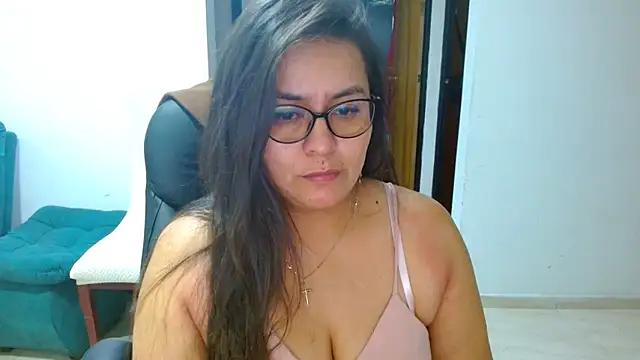 Snapshot of Ixchel_Anaid chatting on 05-24-26, 12:37 Ixchel Anaid online show from 05-24-26, 12:37
