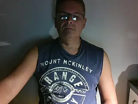 Snapshot of qpmario@xh chatting on 09-09-25, 04:12 qpmarioxh online show from 09-09-25, 04:12