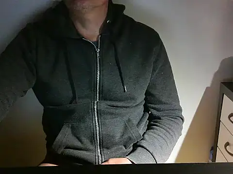 Snapshot of qpmario@xh chatting on 10-26-25, 04:29 qpmarioxh online show from 10-26-25, 04:29