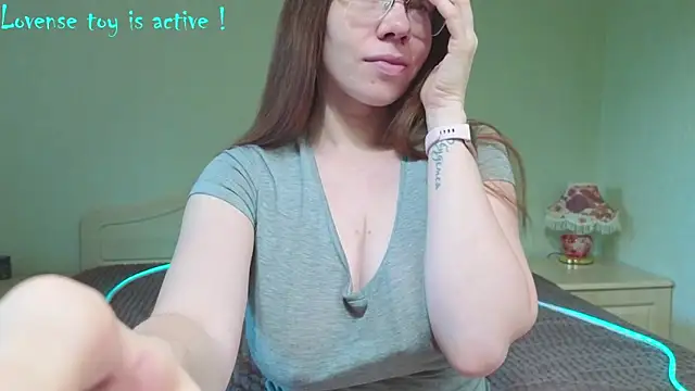 Snapshot of FairyTaylor chatting on 06-27-26, 02:55 FairyTaylor online show from 06-27-26, 02:55