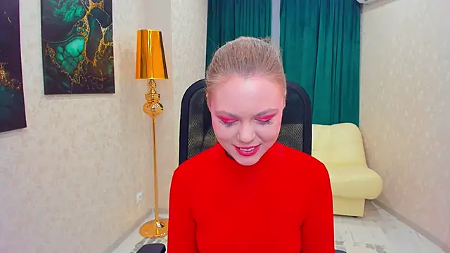 Snapshot of Strawberrye chatting on 01-12-25, 11:28 Strawberrye online show from 01-12-25, 11:28