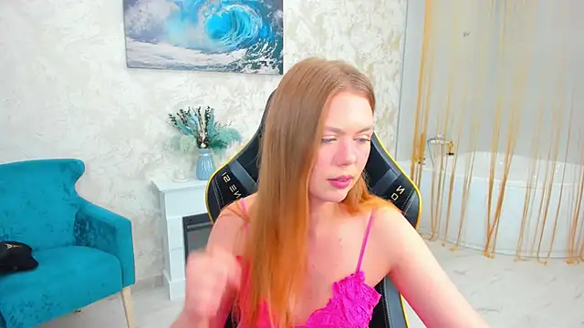 Snapshot of Strawberrye chatting on 10-04-25, 03:26 Strawberrye online show from 10-04-25, 03:26