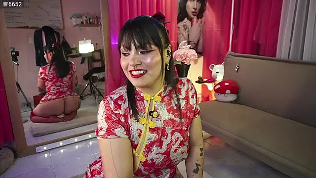 Rachellkors online show from 07-18-26, 11:14