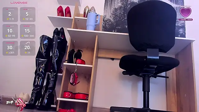 MIss Kendall  online show from 07-08-26, 05:39