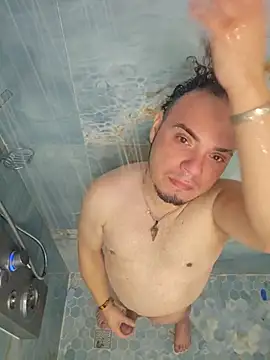 latinoflpr online show from 12-15-25, 03:00