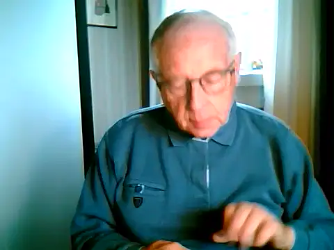 Snapshot of johnjohn622662 chatting on 09-26-25, 03:38 johnjohn622662 online show from 09-26-25, 03:38