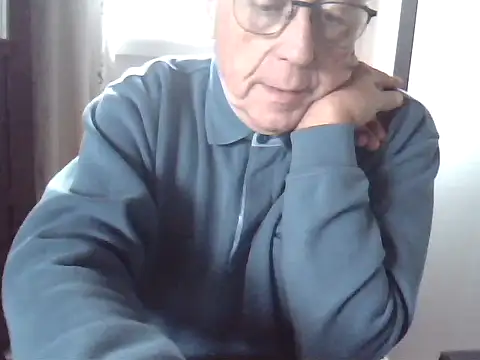 Snapshot of johnjohn622662 chatting on 11-09-25, 10:57 johnjohn622662 online show from 11-09-25, 10:57