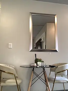 Snapshot of CurvyDesire1 chatting on 11-15-25, 08:11 CurvyDesire1 online show from 11-15-25, 08:11