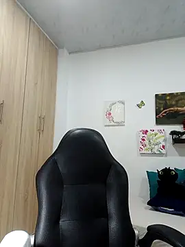 BustyMilf  online show from 04-06-26, 12:17