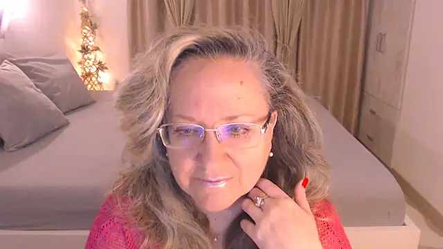 Raisshy online show from 11-21-25, 05:44