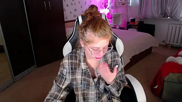 Kira honeyy online show from 04-30-26, 03:46